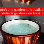 New Osborne Luxury Hottub And Jacuzzi Suites